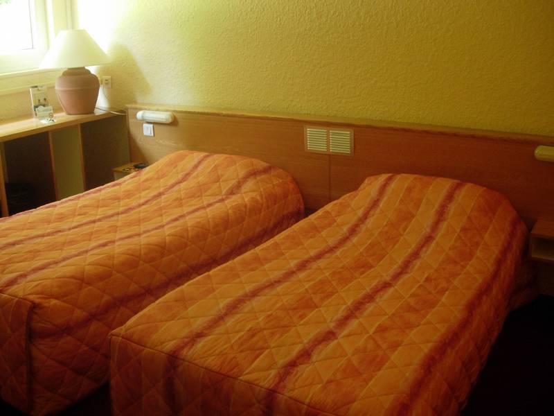 Logis Hotel Atrium Epinal Golbey Chavelot Bagian luar foto